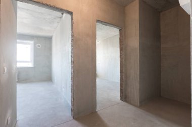 Dairenin içi gri renklerle süslenmemiş.