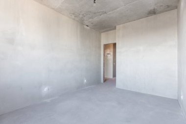 Dairenin içi gri renklerle süslenmemiş.