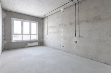 Dairenin içi gri renklerle süslenmemiş.