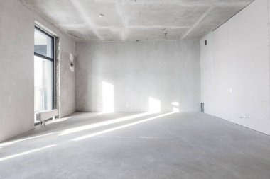 Dairenin içi gri renklerle süslenmemiş.