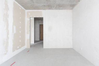 Dairenin içi gri renklerle süslenmemiş.