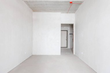 Dairenin içi gri renklerle süslenmemiş.