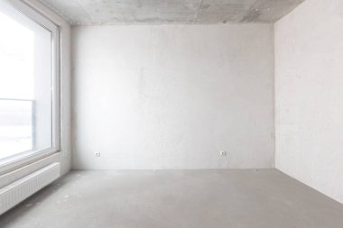 Dairenin içi gri renklerle süslenmemiş.