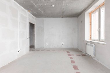 Dairenin içi gri renklerle süslenmemiş.