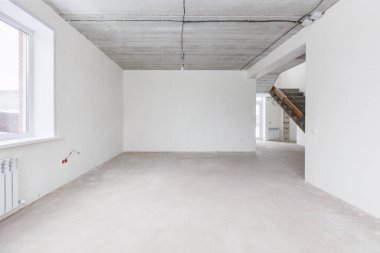 Dairenin içi gri renklerle süslenmemiş.