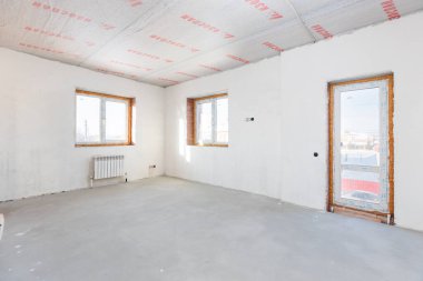 Dairenin içi gri renklerle süslenmemiş.