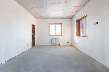 Dairenin içi gri renklerle süslenmemiş.