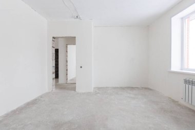 Dairenin içi gri renklerle süslenmemiş.