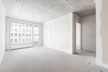 Dairenin içi gri renklerle süslenmemiş.