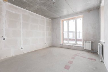 Dairenin içi gri renklerle süslenmemiş.