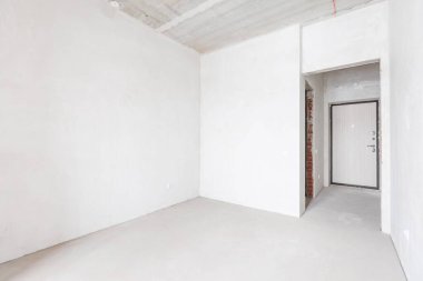 Dairenin içi gri renklerle süslenmemiş.