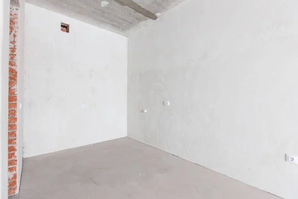 灰色の装飾のないアパートのインテリア — ストック写真