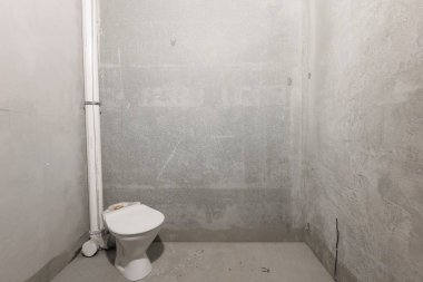 Dairenin içi gri renklerle süslenmemiş.