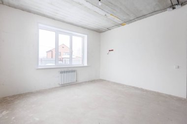 Dairenin içi gri renklerle süslenmemiş.