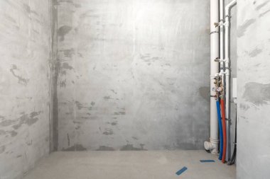 Dairenin içi gri renklerle süslenmemiş.