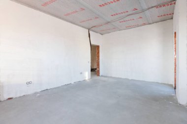 Dairenin içi gri renklerle süslenmemiş.