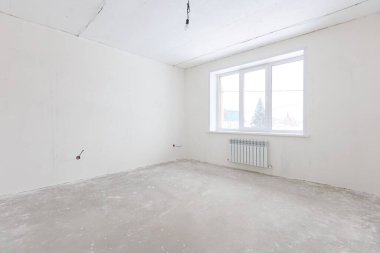 Dairenin içi gri renklerle süslenmemiş.