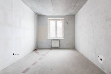 Dairenin içi gri renklerle süslenmemiş.