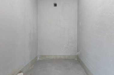 Dairenin içi gri renklerle süslenmemiş.