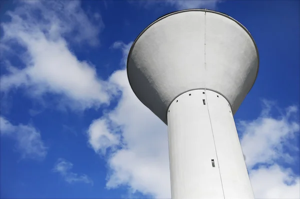 Su depolama kulesi — Stok fotoğraf