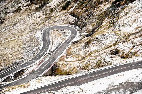 Bergweg in de winter — Stockfoto