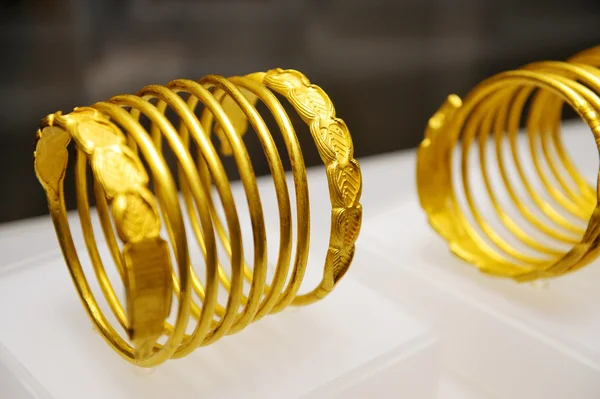 Dacian gold bracelets — Stock Photo, Image