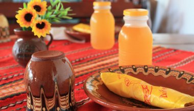 doğal meyve suyu ve arı bal