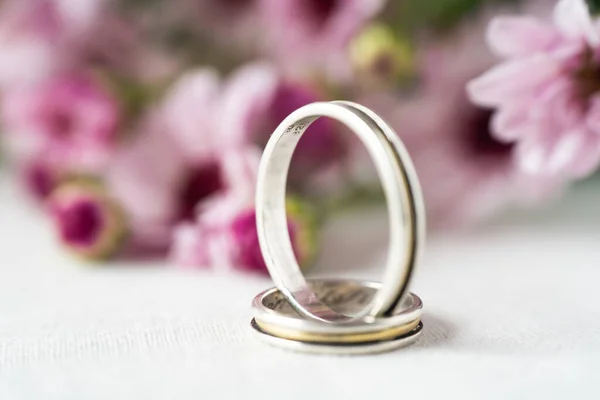 Extremely Close Pair Wedding Engagement Rings Out Focus Background Beautiful — Stockfoto