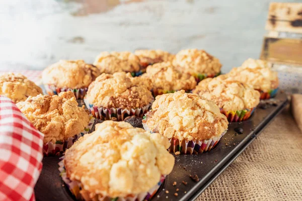 Une Plaque Pâtisserie Avec Délicieux Cupcakes Muffins Maison Fraîchement Cuits — Photo