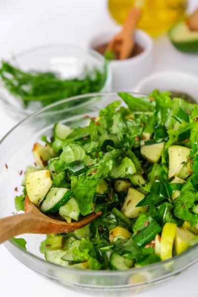 Ensalada Verduras Hierbas Verdes Frescas Cocinar Una Dieta Saludable Comida — Foto de Stock