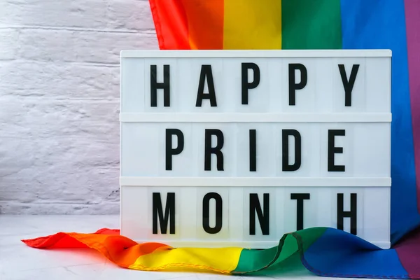 Regnbågsflagga Med Ljuslåda Och Text Happy Pride Month Regnbåge Lgbtq — Stockfoto