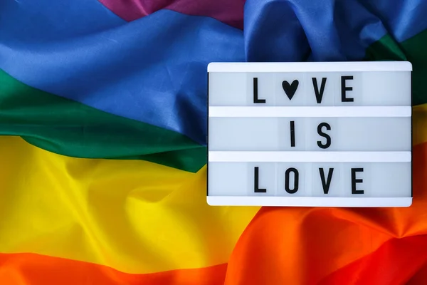 Tęczowa Flaga Światłem Tekstem Love Love Tęczowa Flaga Igbtq Wykonana — Zdjęcie stockowe