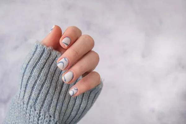 Stijlvolle Blauwe Vrouwelijke Nagels Moderne Trendy Stijlvolle Mooie Manicure Herfst — Stockfoto