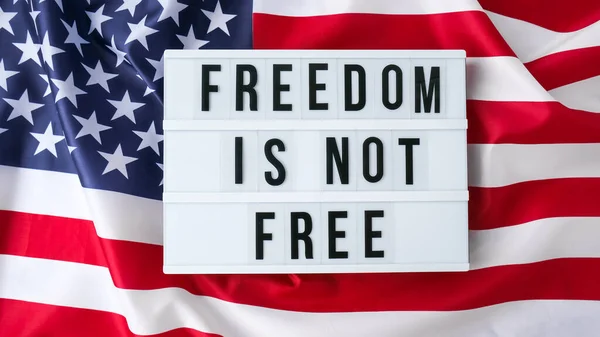 Americká Vlajka Lightbox Textem Freedom Není Zdarma Vlajka Spojených Států — Stock fotografie