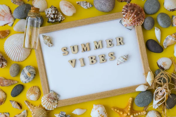 Composition Sheet White Paper Text Summer Vibes Seashells Pebbles Mockup — Stockfoto