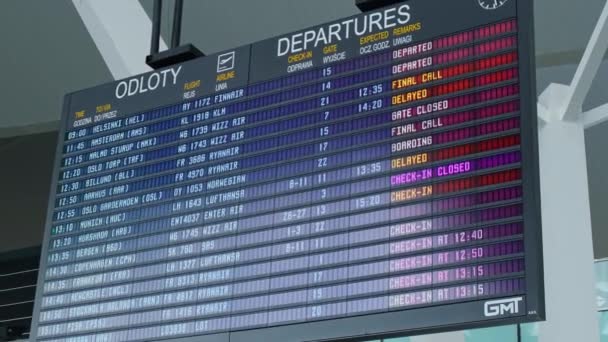 Gdansk Poland May 2022 Flight Information Board Checking Flights Tourists — Stock Video