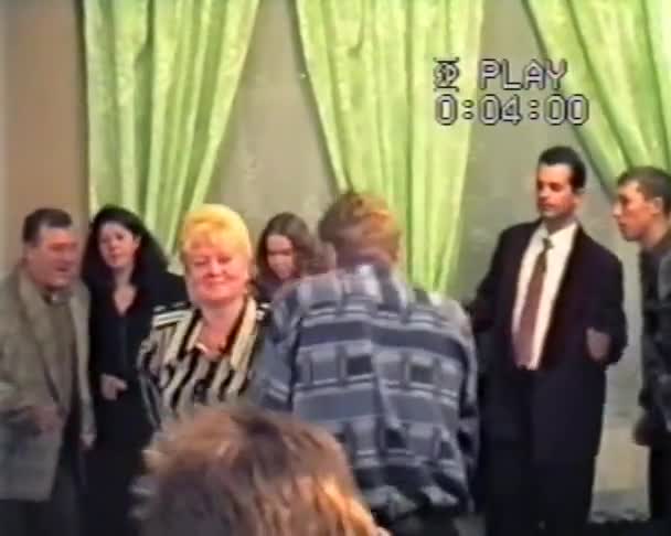 Zhytomyr Ukraine September 1997 Nostalgia Old Footage People Dance Drink — Stock video