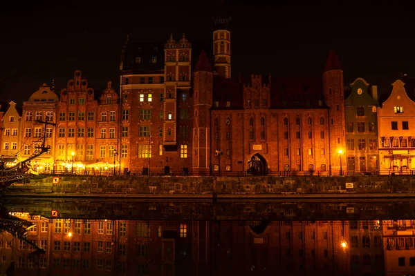 Oude Stad Gdansk Nachts Rivier Granary Island Reflectie Moltawa River — Stockfoto