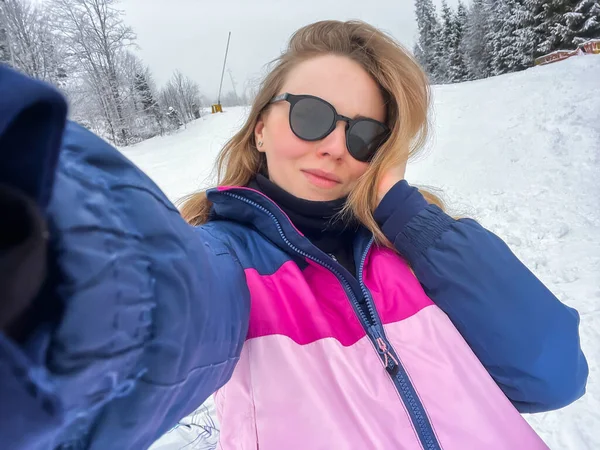 Happy Young Woman Skier Taking Selfie Hiking Mountains Girl Smiling — 스톡 사진