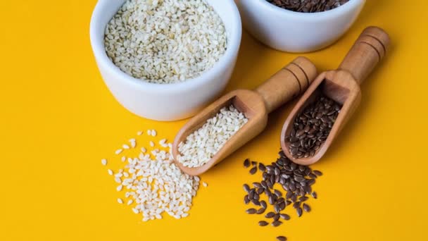 Zoom Out Wooden Spoons Sesame Flax Seeds Lies White Mortar — Vídeo de Stock