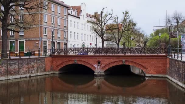 Gdańsk Polska Lipiec 2022 Stare Miasto Gdańsku Brzeg Rzeki Spichlerzu — Wideo stockowe