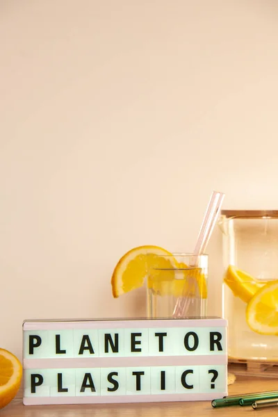 Lightbox Text Plastic Planet Glass Water Fresh Lemon Juice Reusable — Stock Photo, Image