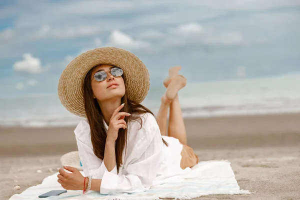 Beautiful Woman Traveler Hat Lying Beach Towel Sea Vacation Looking — Foto de Stock