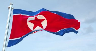 Kore Kuzey Bayrağı 4K sallıyor.