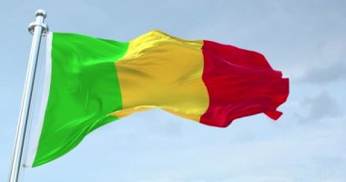 Mali Bayrağı 4K sallıyor