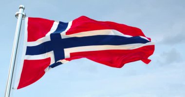 Norveç Cumhuriyeti bayrağı sallanıyor 4K