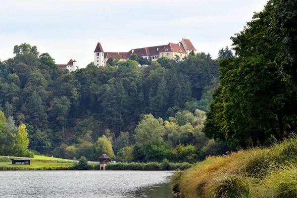 Áustria Lago Sulmsee Com Castelo Seggau Seggauberg Perto Leibnitz Estíria — Fotografia de Stock