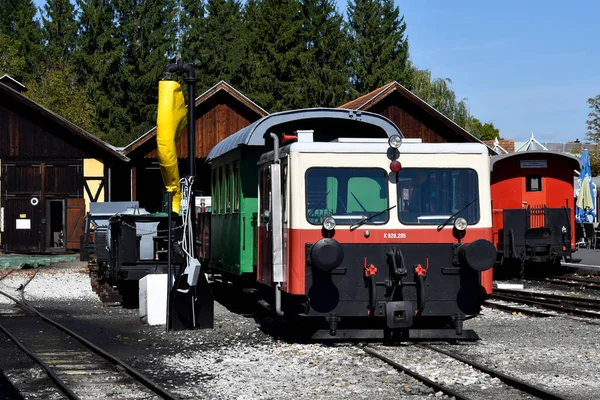 Stainz Αυστρία Σεπτεμβρίου 2021 Πολύχρωμα Βαγόνια Του Τουριστικού Τρένου Που — Φωτογραφία Αρχείου