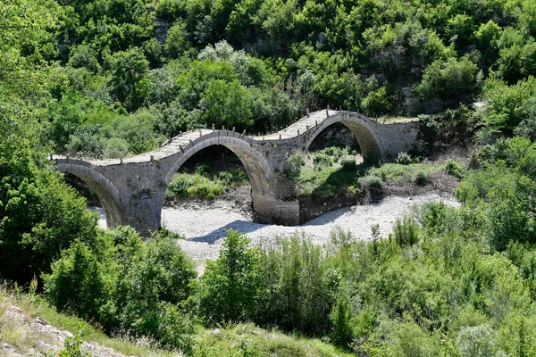 Řecko Epirus Středověký Kamenný Most Plakidas Přes Suchou Řeku Voidomatis — Stock fotografie