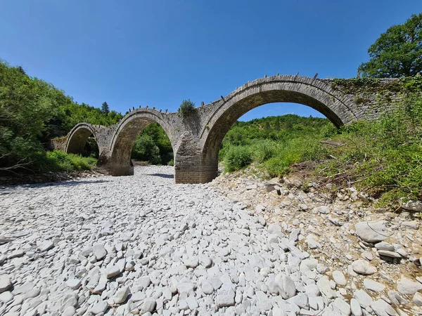 Греция Эпир Исторический Мост Плакидас Через Реку Войдоматис — стоковое фото